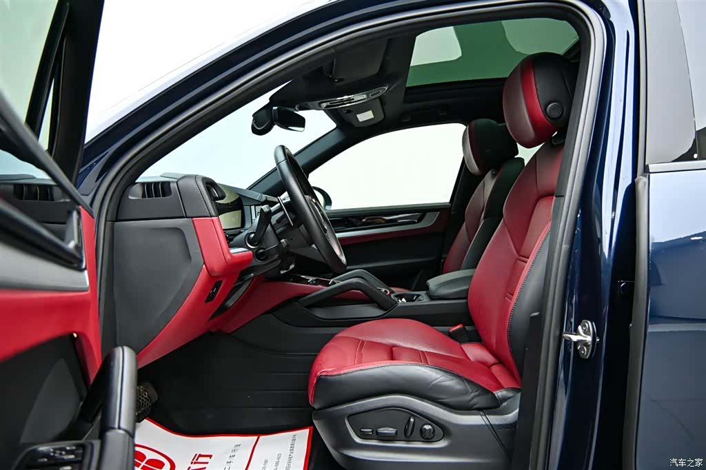 Porsche Cayenne, 2024 11