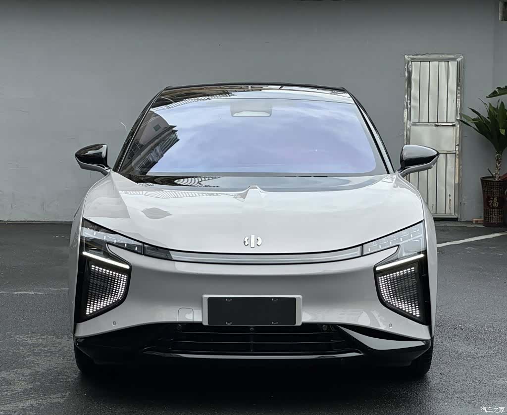HiPhi X, 2021 2