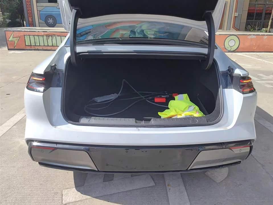 Geely Galaxy Galaxy E8