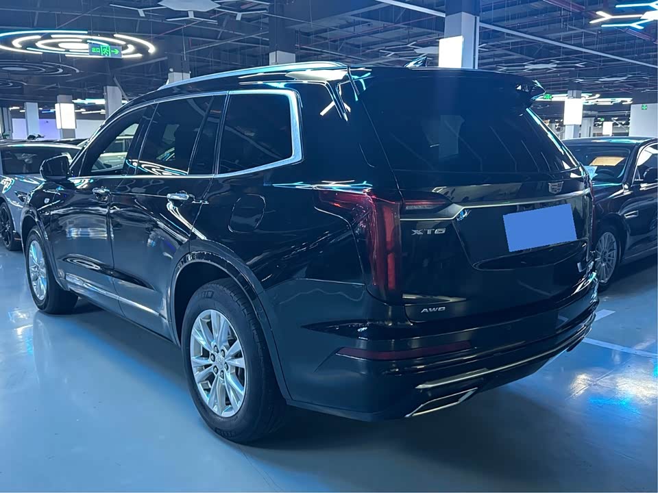 Cadillac XT6