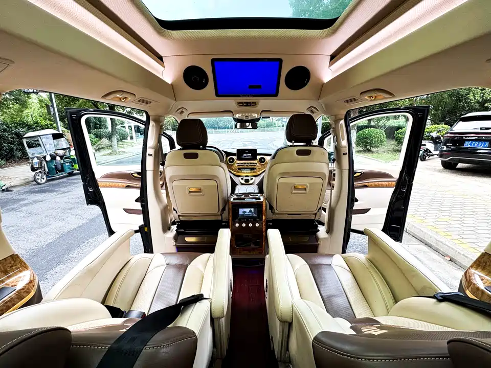 Mercedes-Benz V-class