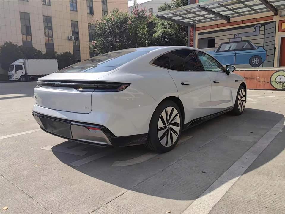 Geely Galaxy Galaxy E8