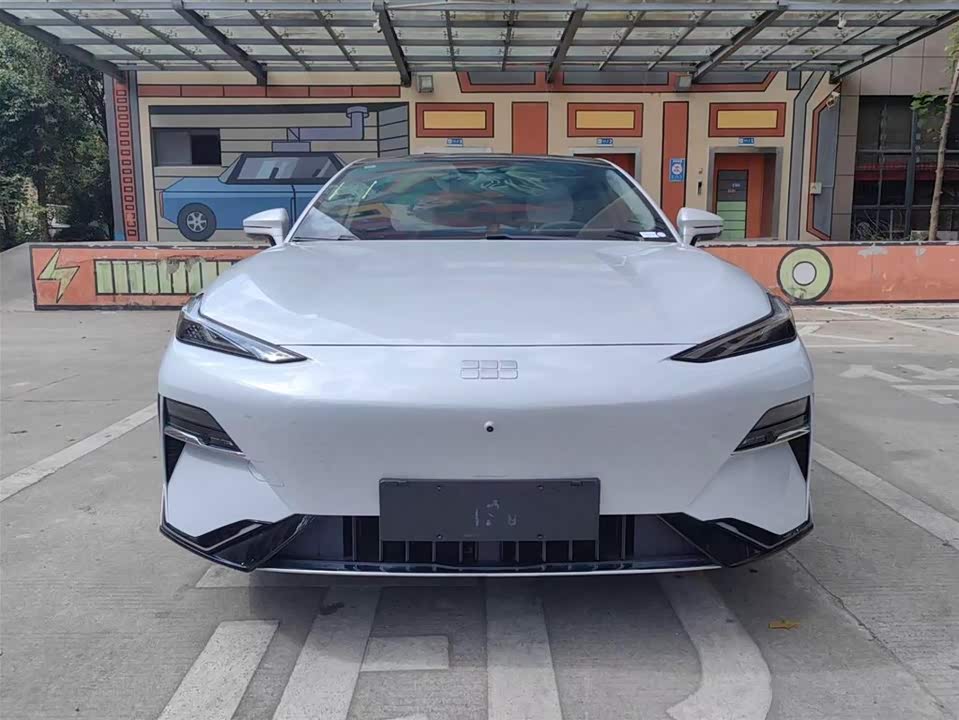 Geely Galaxy Galaxy E8