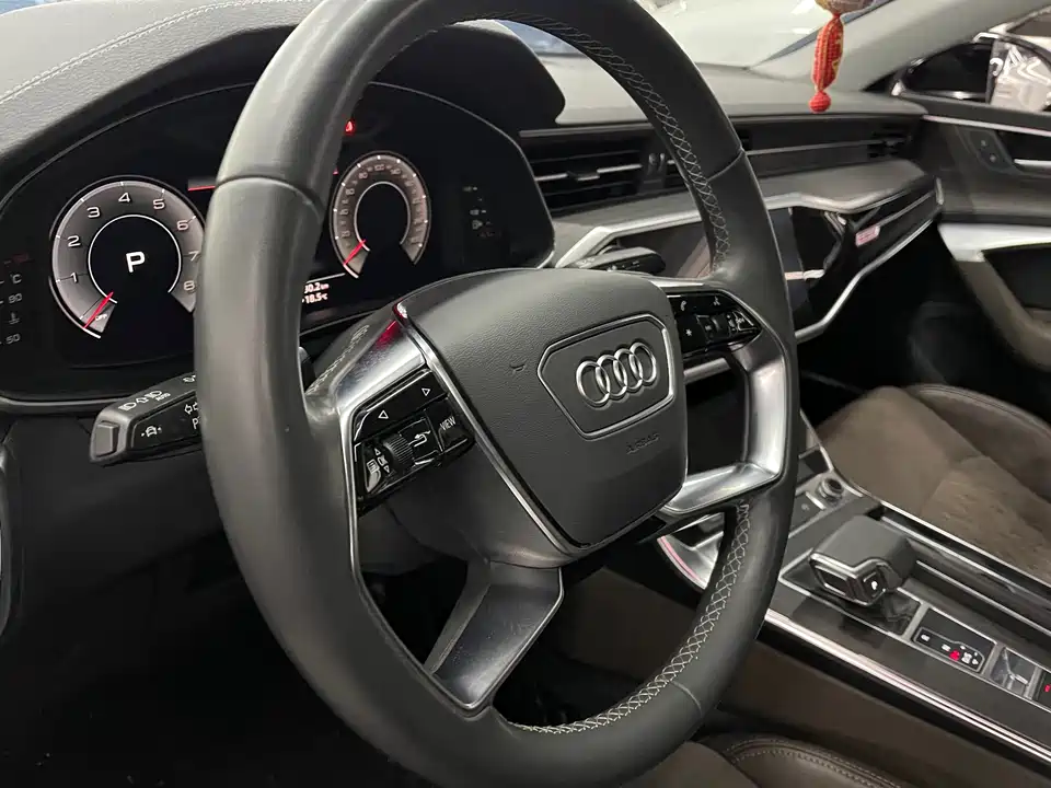 Audi A7L