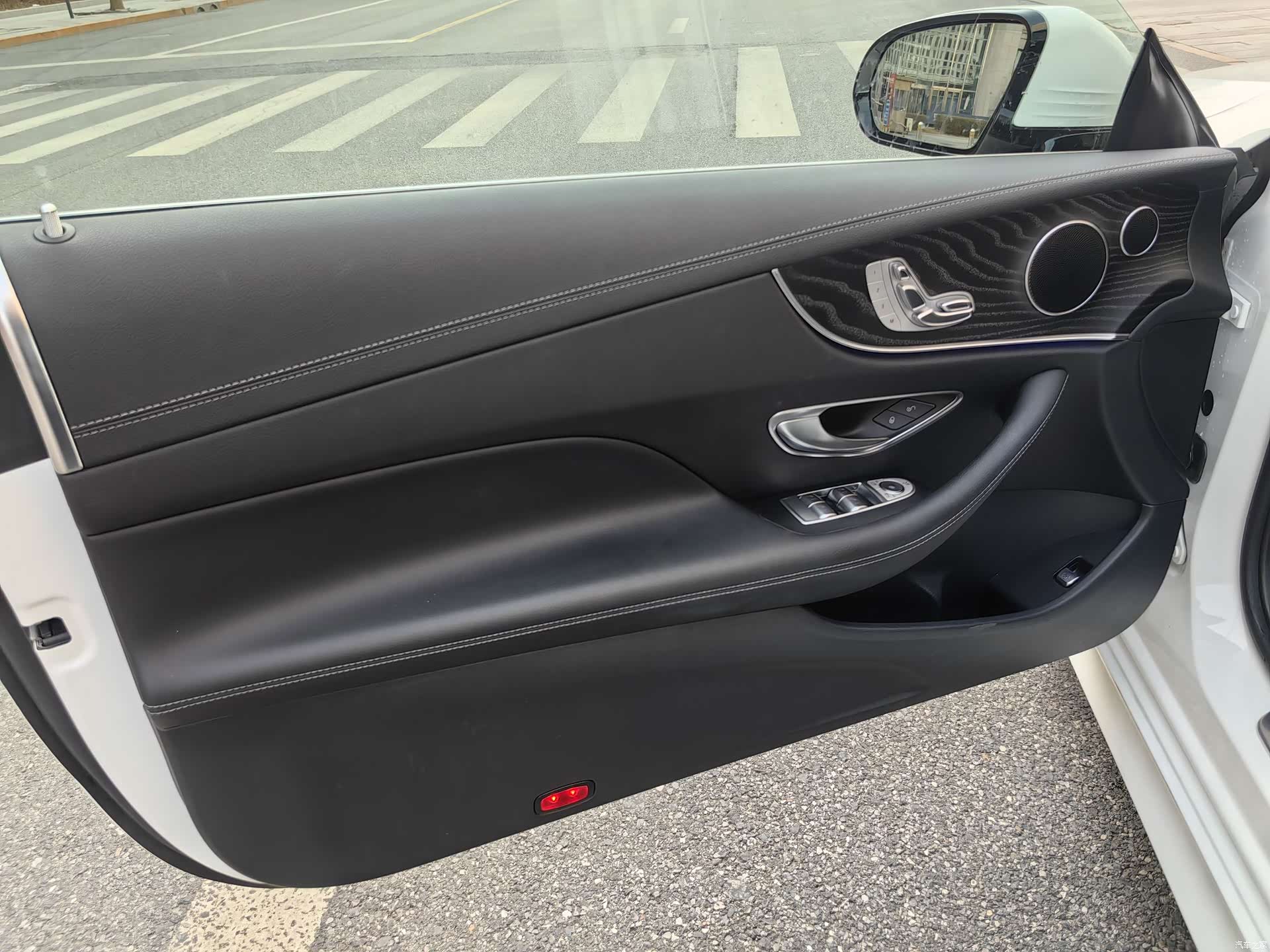 Mercedes-Benz E-Class, 2019 17