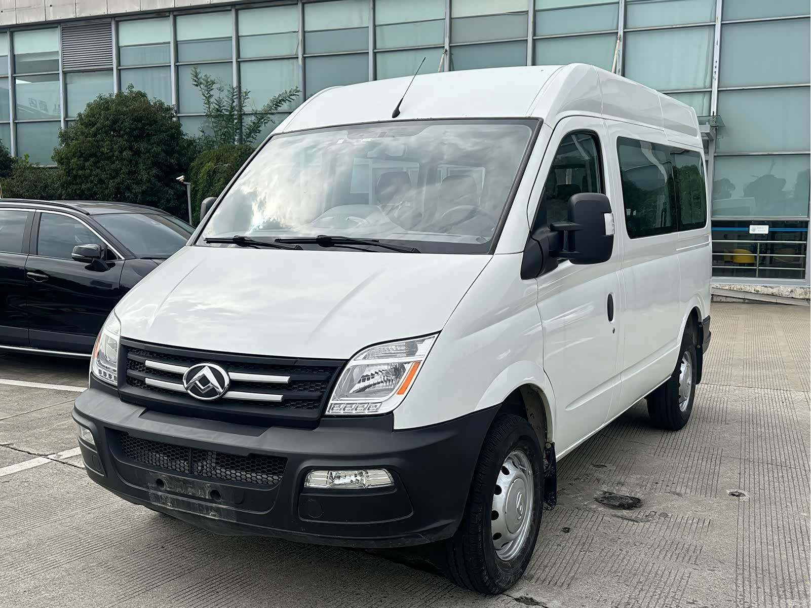 Maxus V80, 2021 1