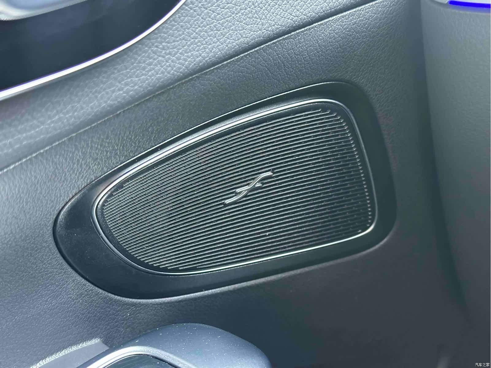 Mercedes-Benz C-Class, 2023 23