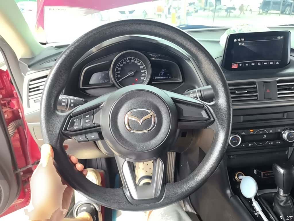 Mazda Mazda3, 2018 11