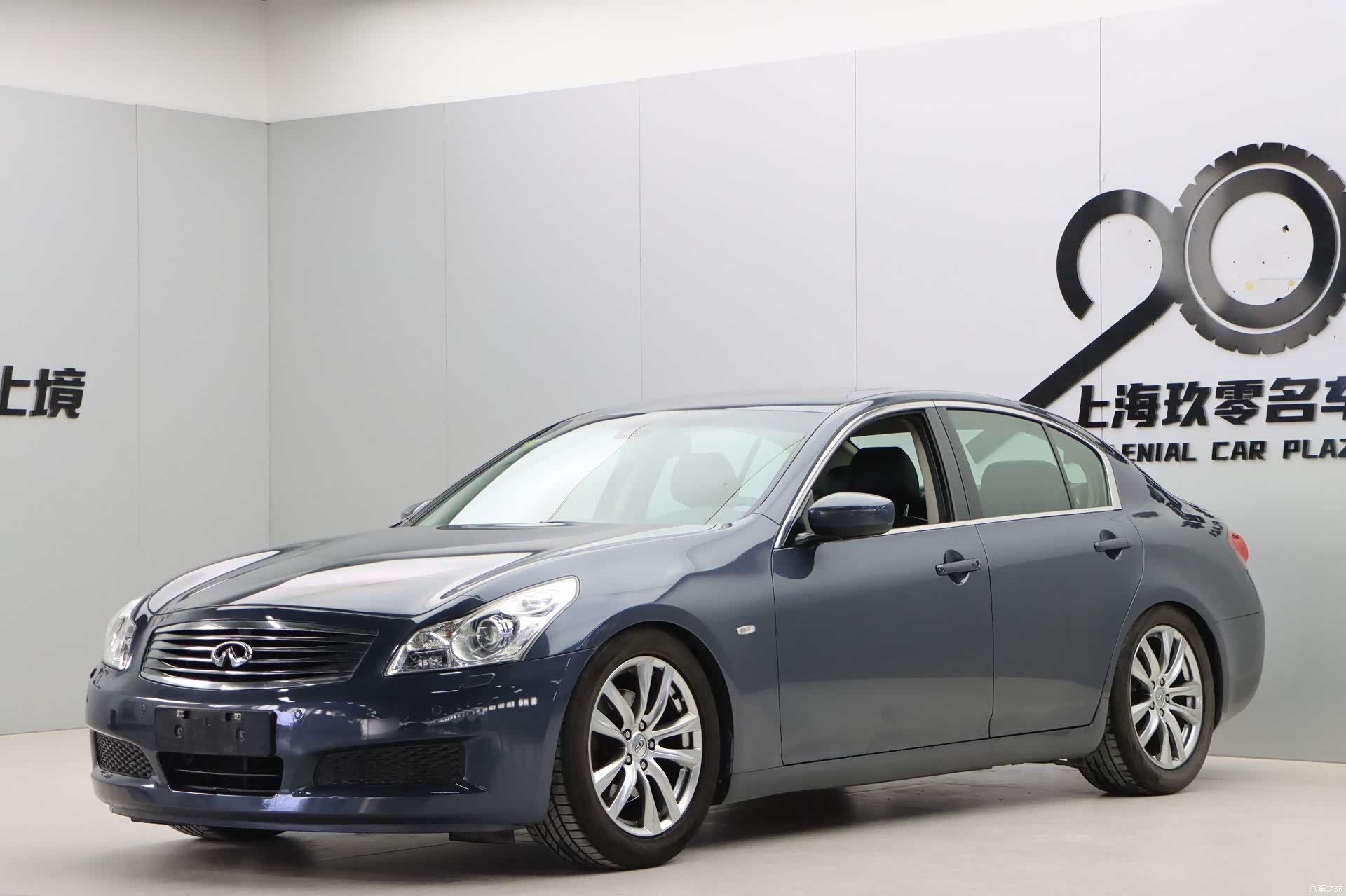 Infiniti G37, 2009 3