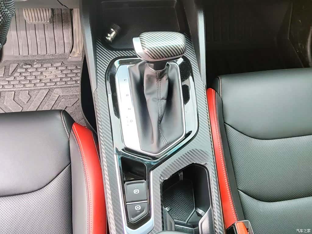 Geely Emgrand, 2022 14