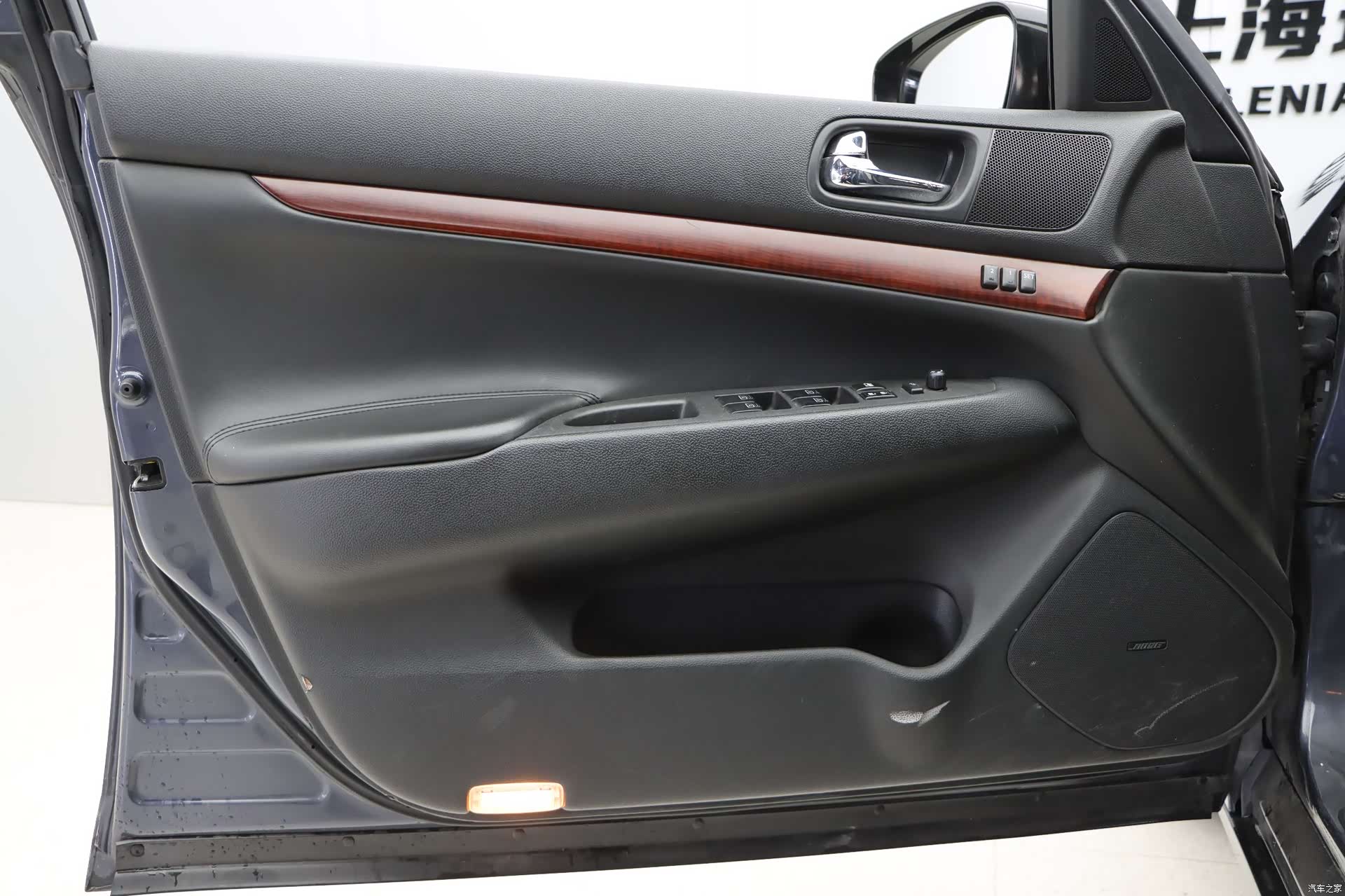 Infiniti G37, 2009 16