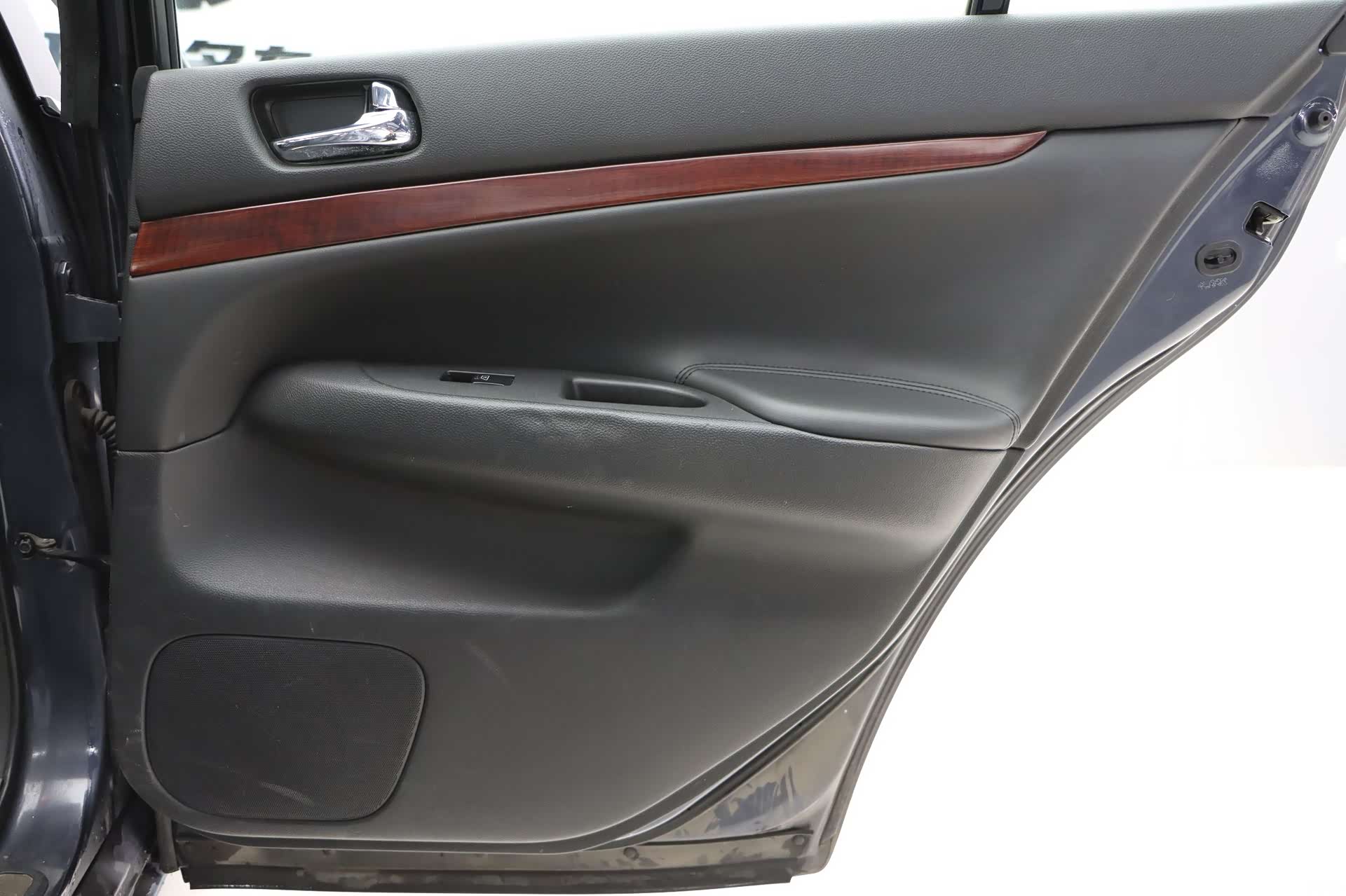 Infiniti G37, 2009 28