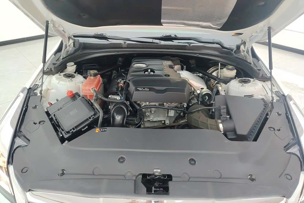 Cadillac ATS-L, 2017 10