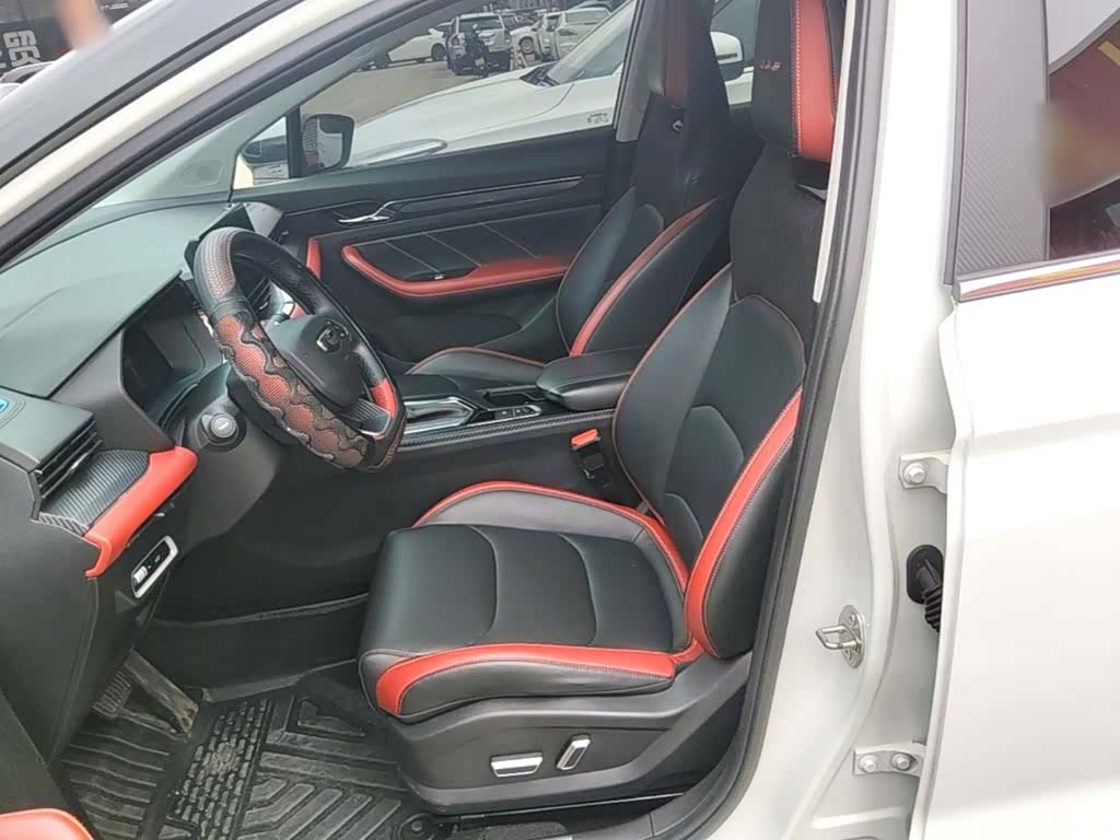 Geely Emgrand, 2022 15