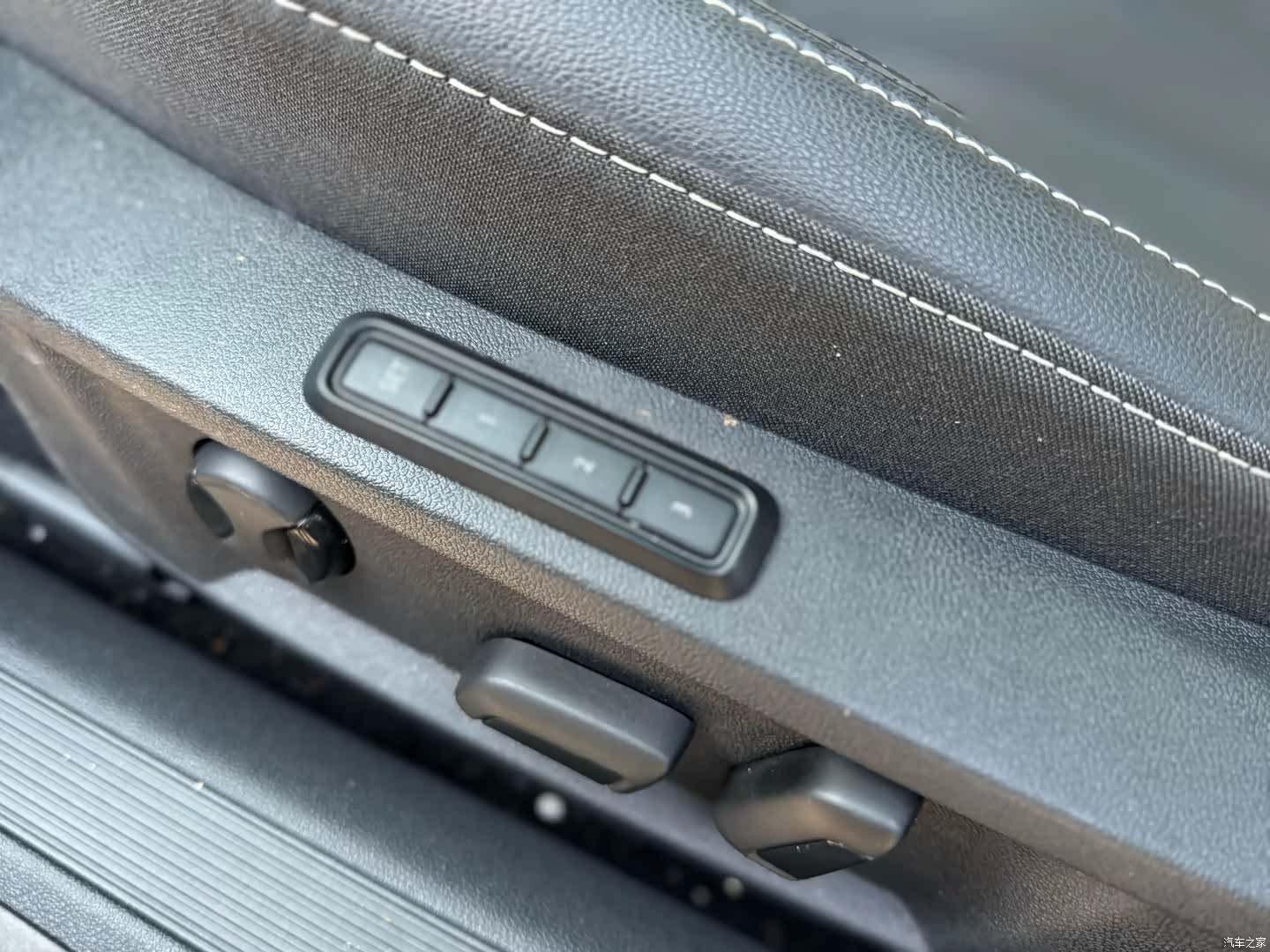Volkswagen Passat, 2025 25