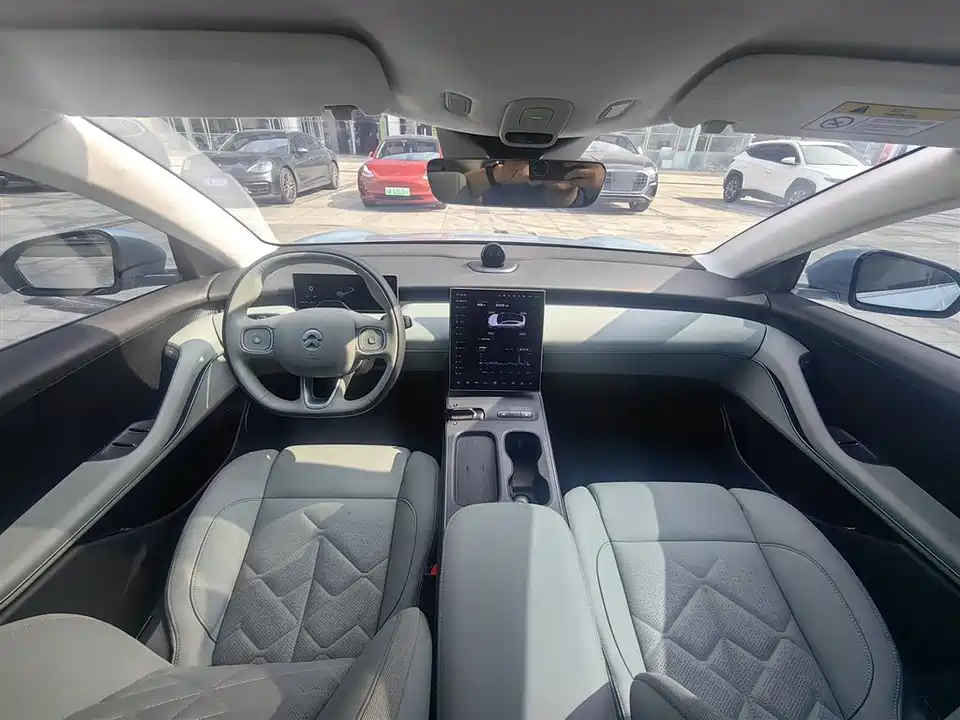 NIO ET5 NIO ET5