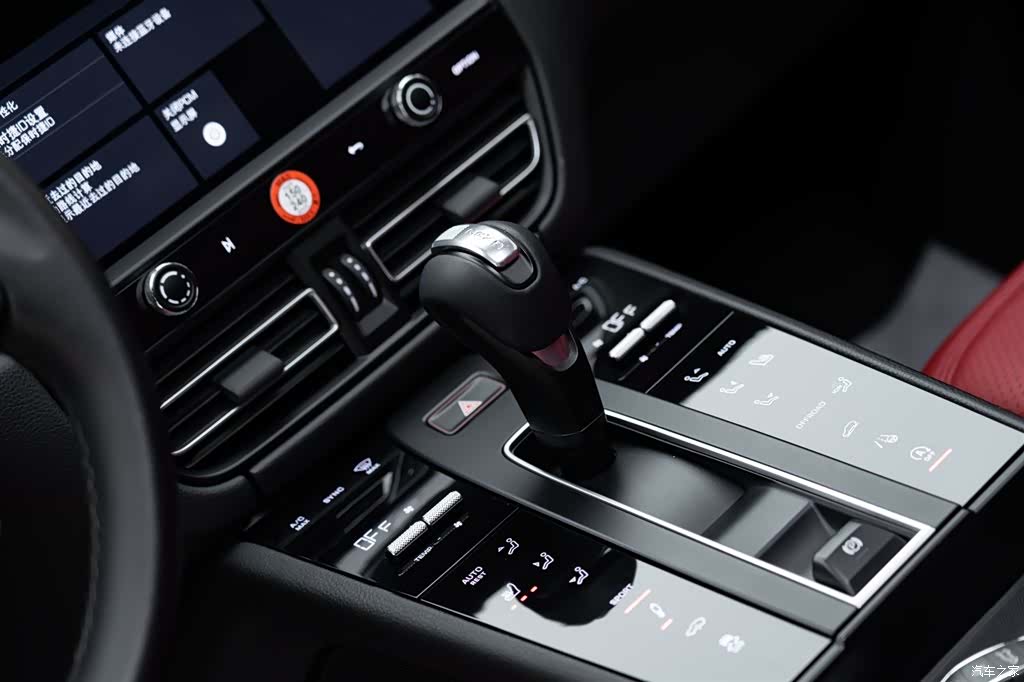 Porsche Macan, 2022 14