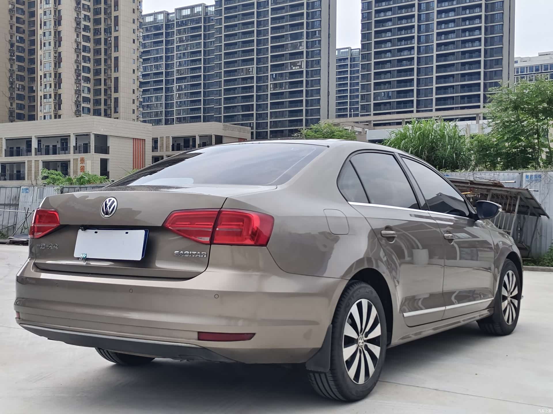 Volkswagen Sagitar, 2016 6