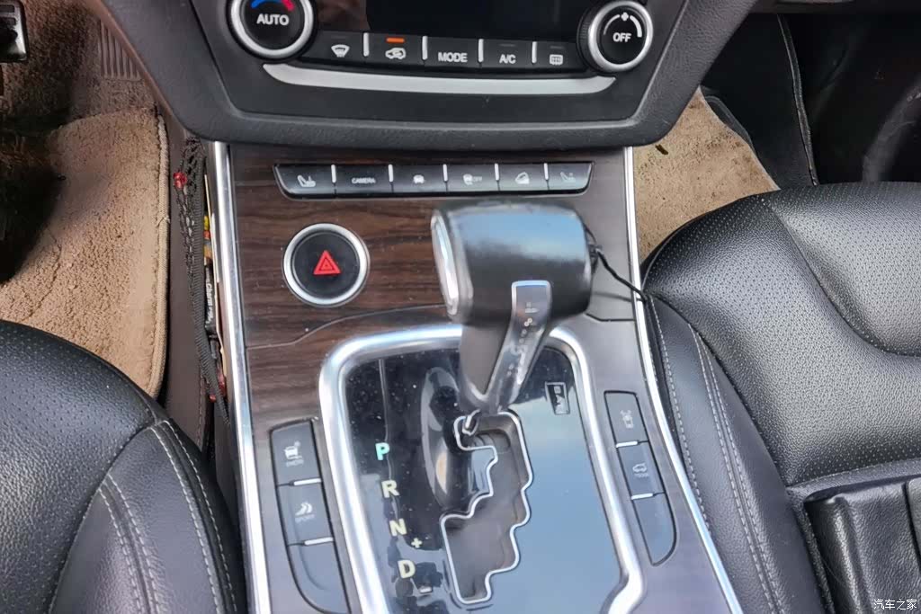 Landwind X7, 2015 16
