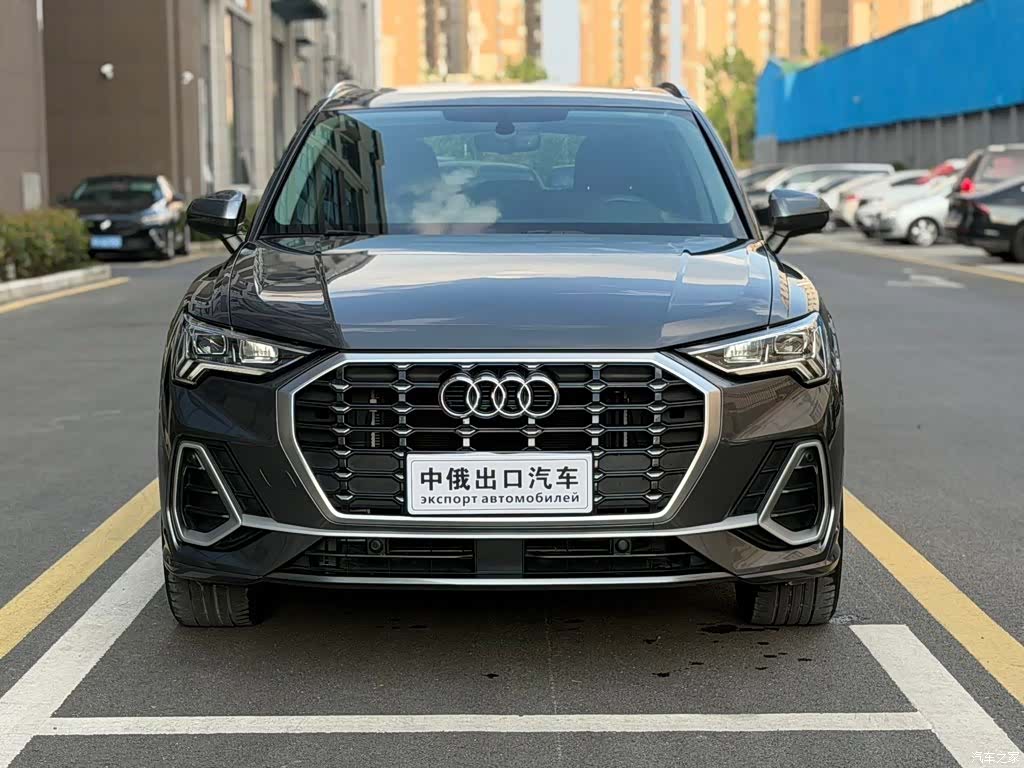 Audi Q3, 2022 2