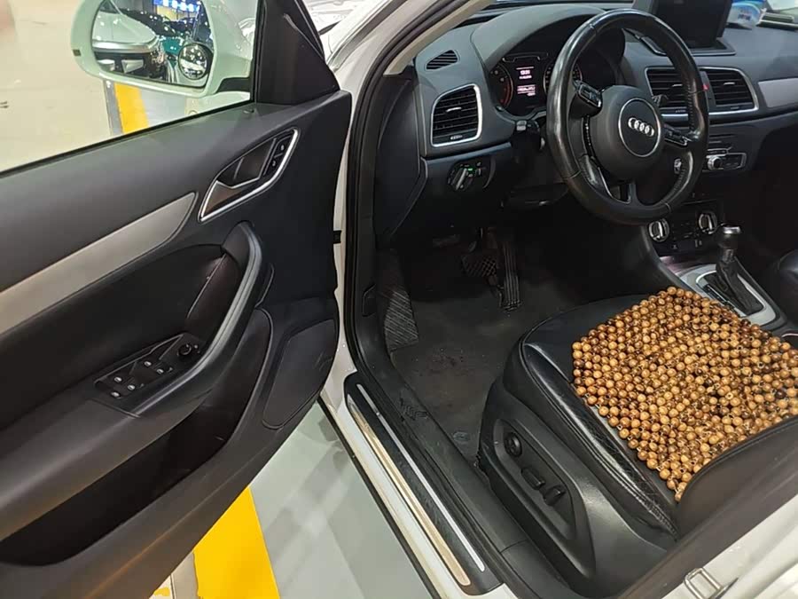 Audi Q3 2016, фото 16
