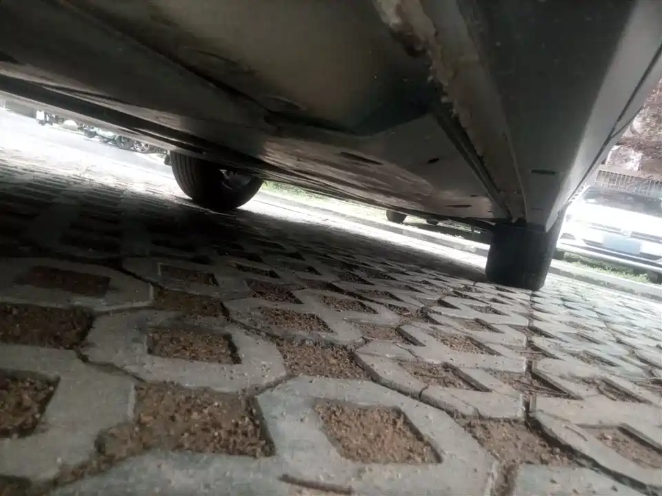 Volkswagen Exploring the shadow