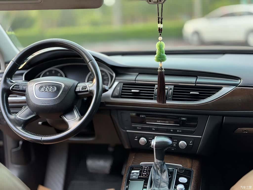 Audi A6L, 2015 9