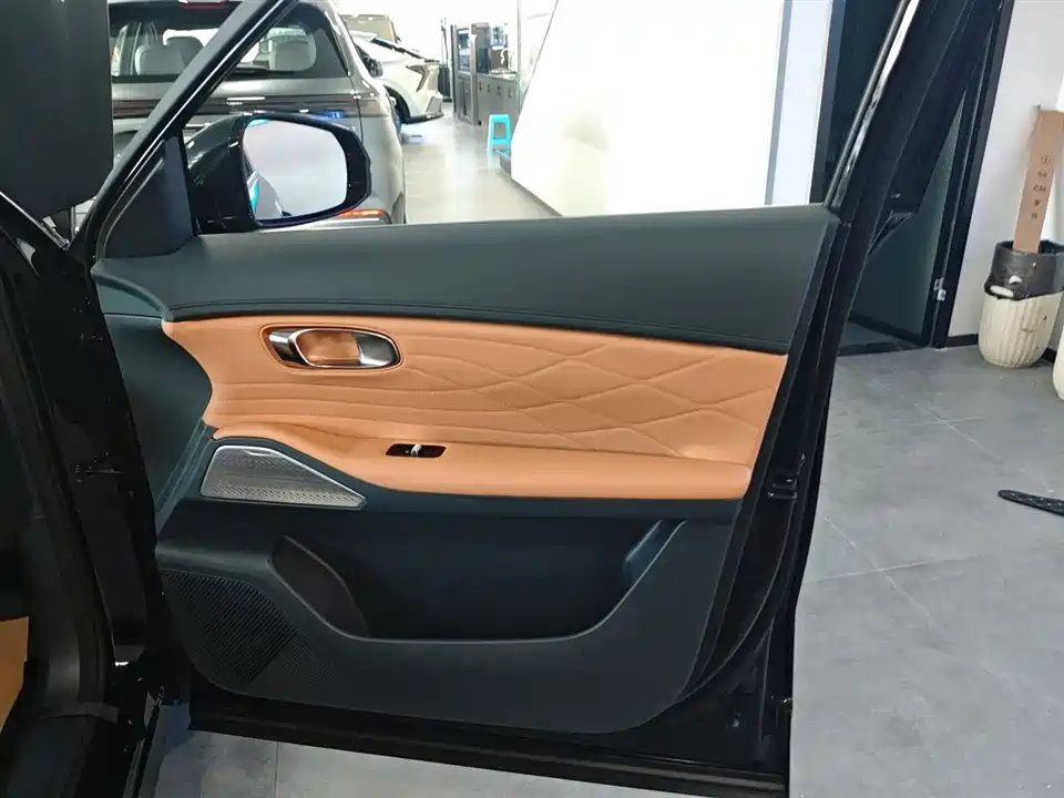 Geely Galaxy Galaxy Starship 7 EM-i