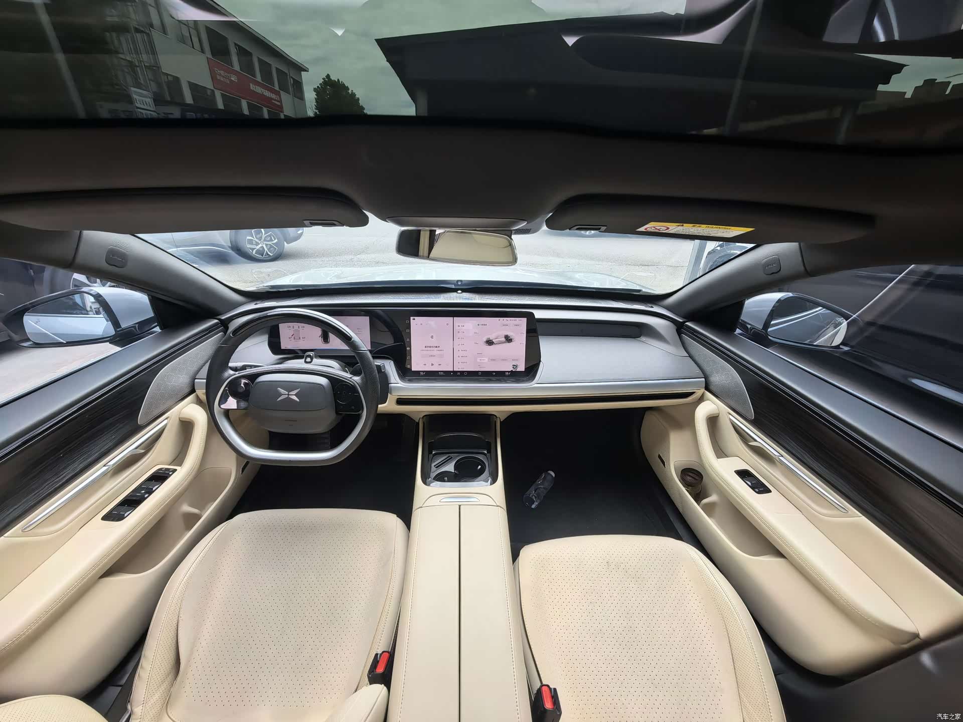 Xpeng P7, 2022 12