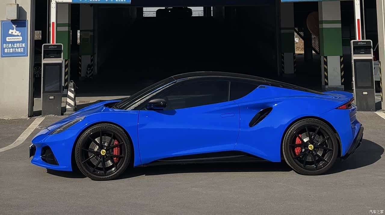 Lotus EMIRA, 2023 все фото