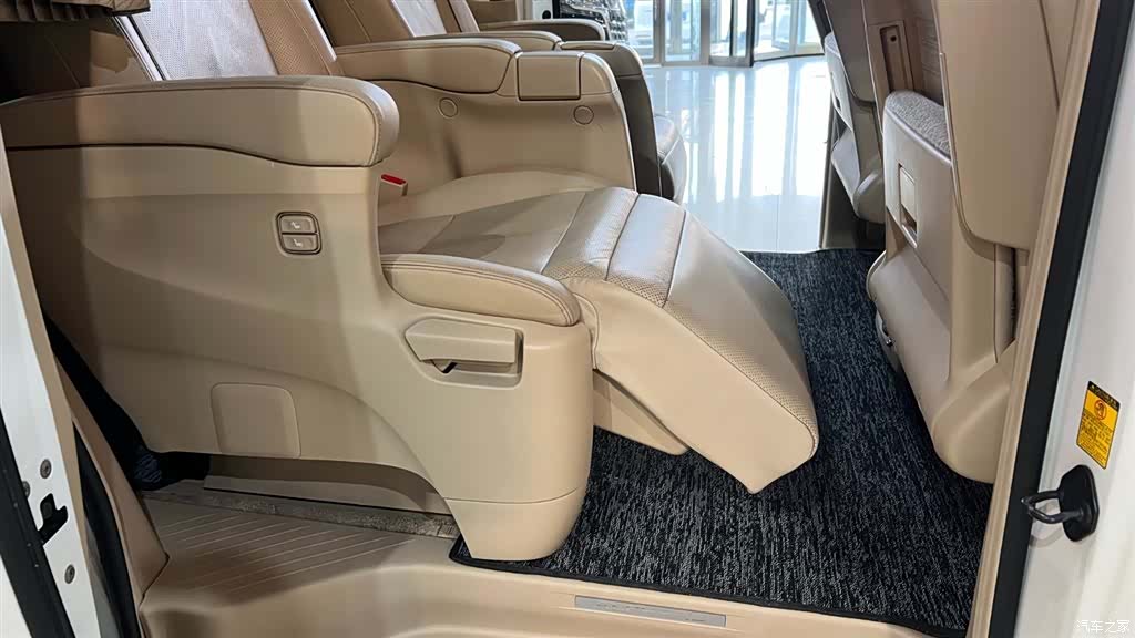 Toyota Alphard, 2016 17