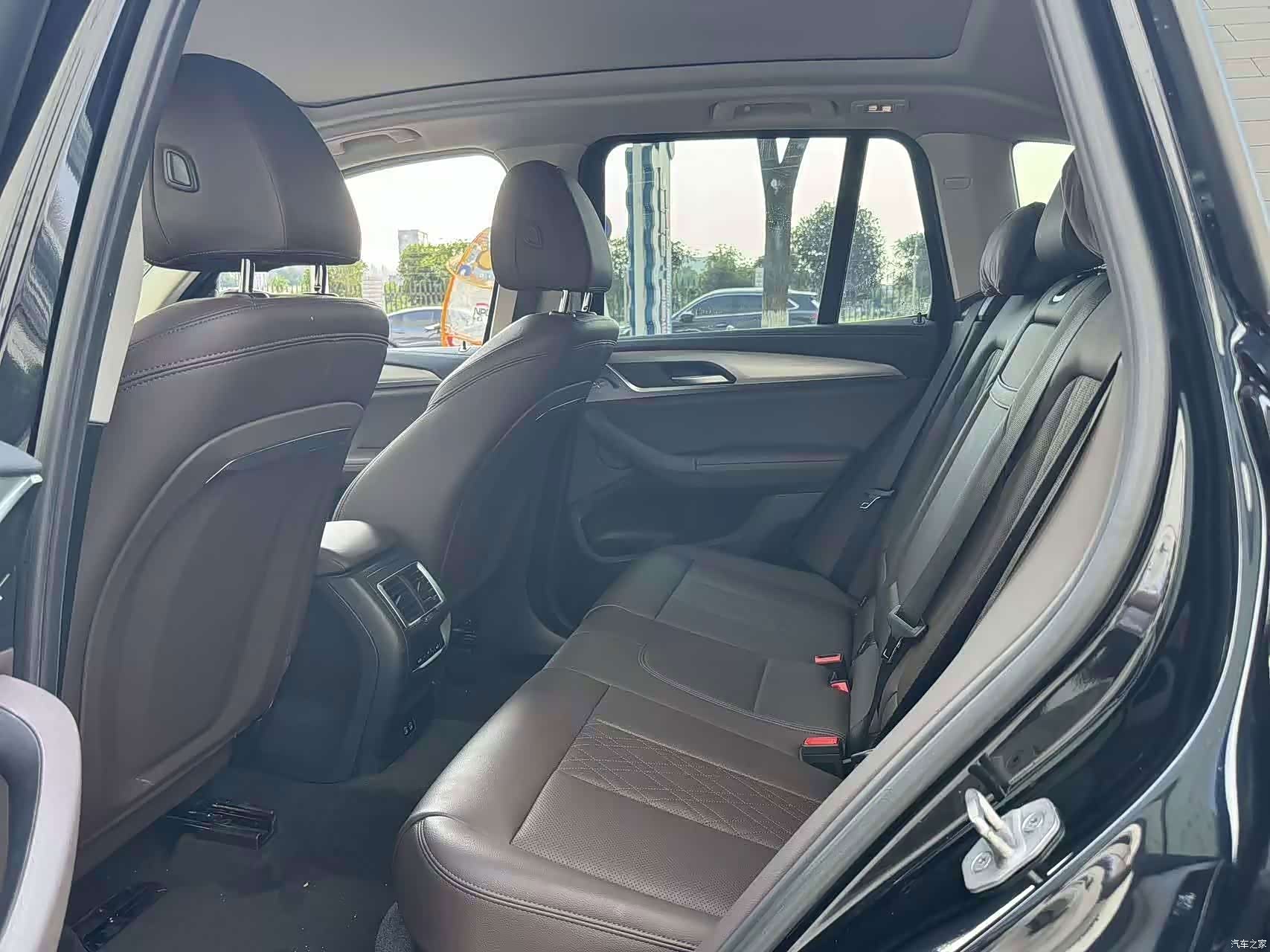 BMW iX3, 2023 6