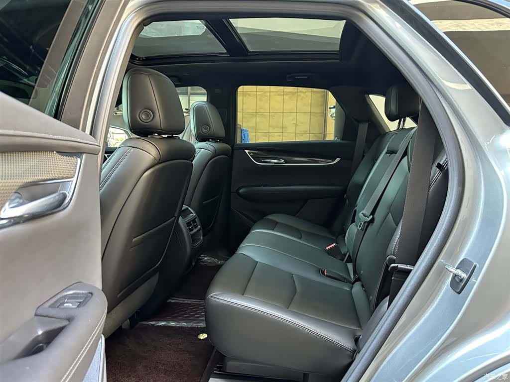 Cadillac XT5, 2023 10