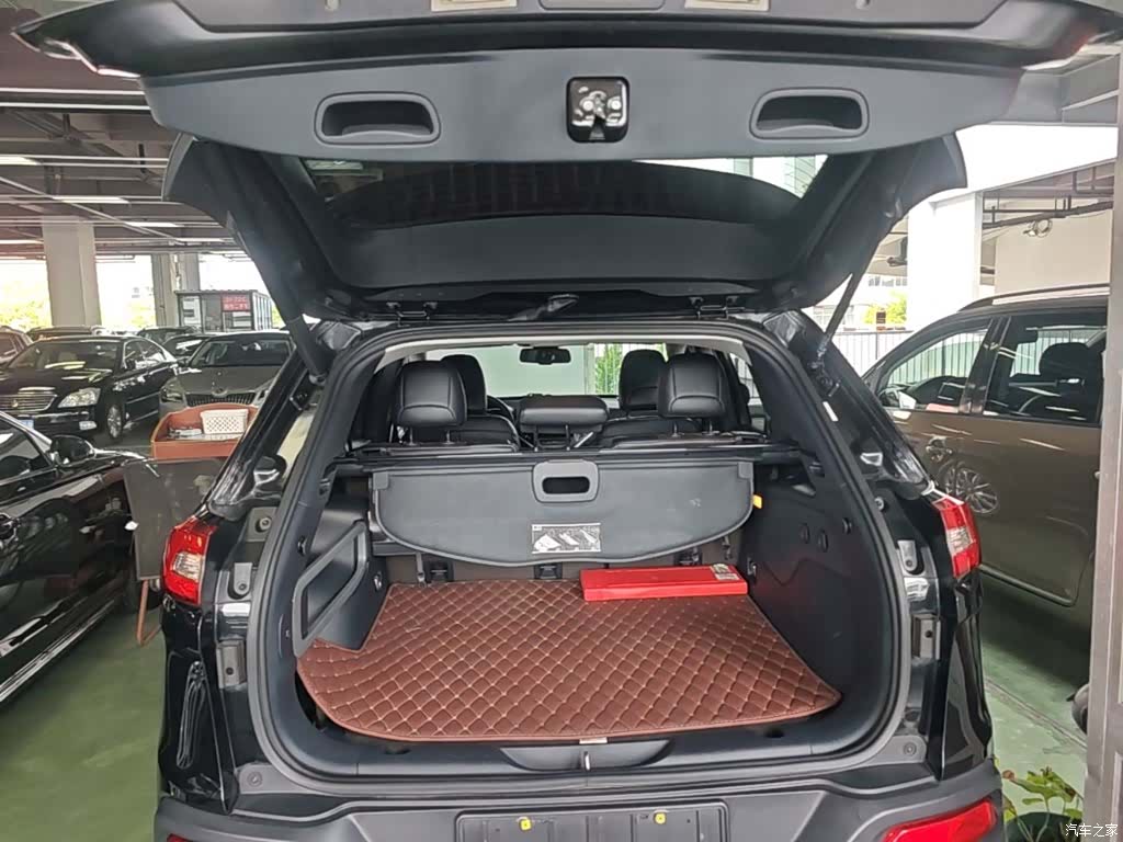 Jeep Cherokee, 2015 19