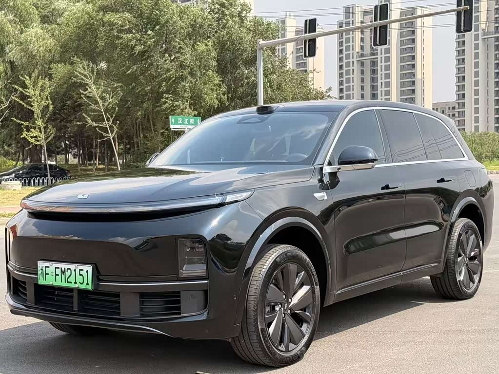 Li Auto L8