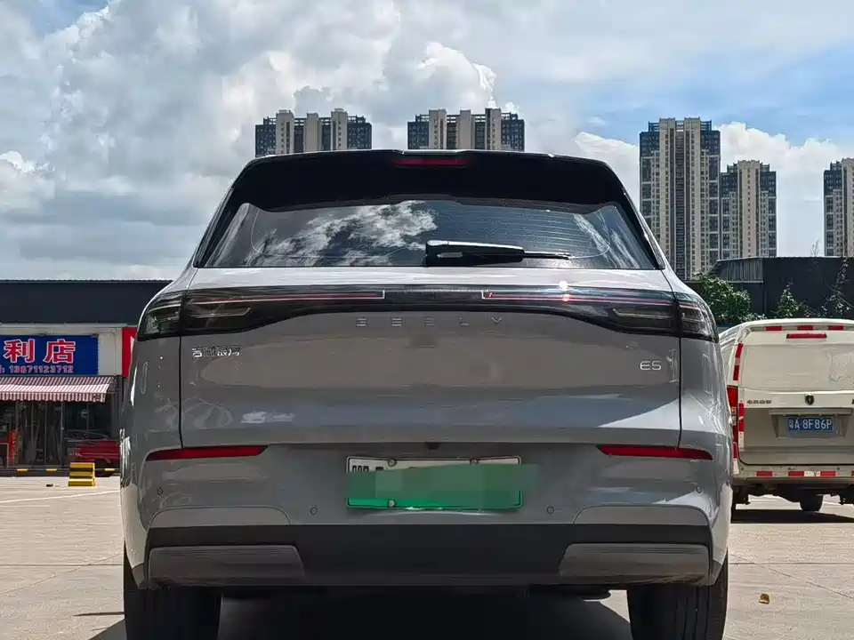 Geely Galaxy Galaxy E5