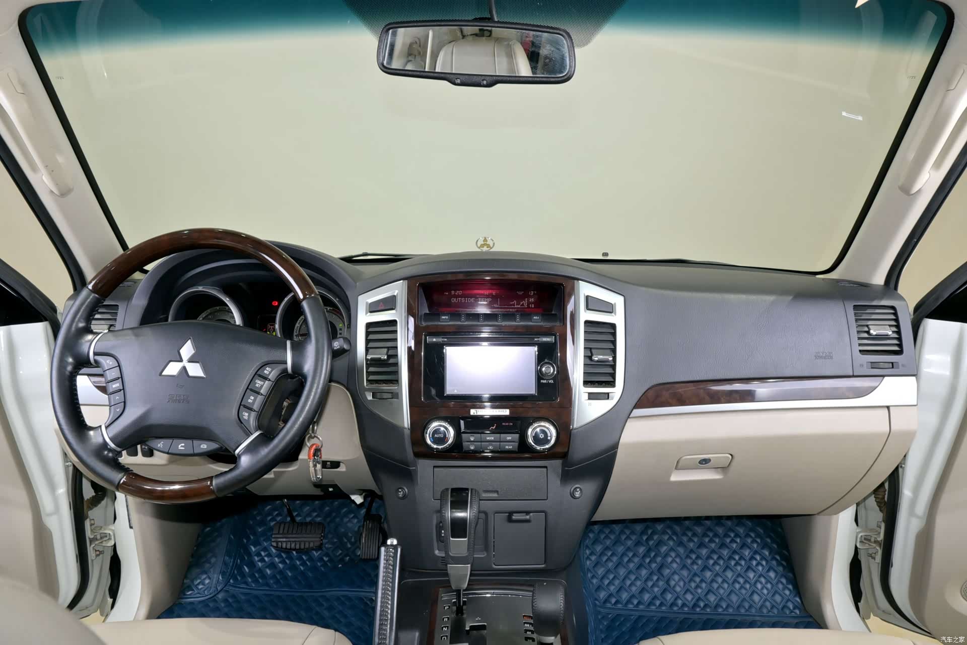 Mitsubishi Pajero, 2019 8