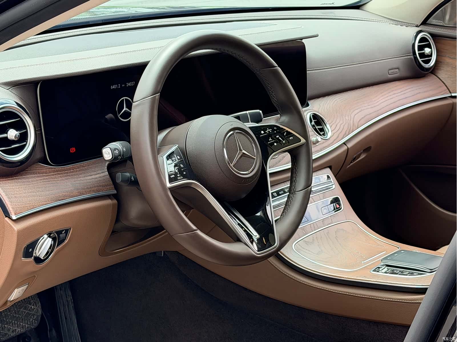 Mercedes-Benz E-Class, 2023 8
