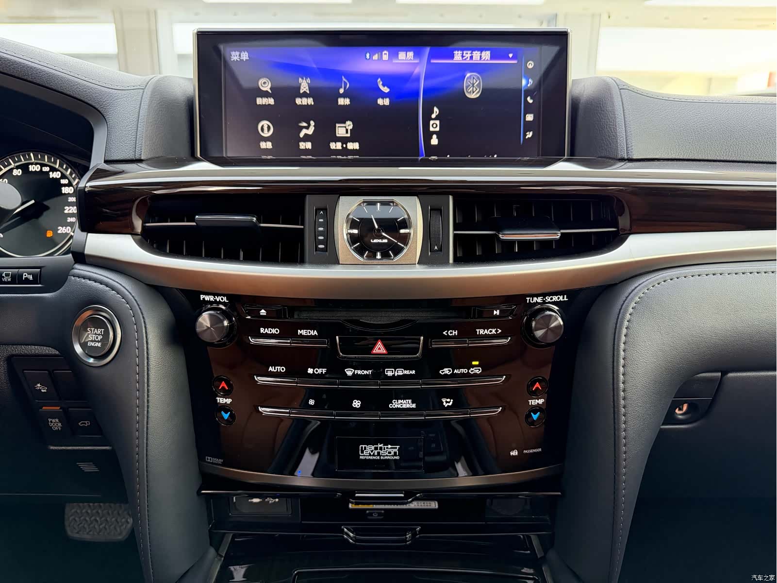 Lexus LX, 2019 9