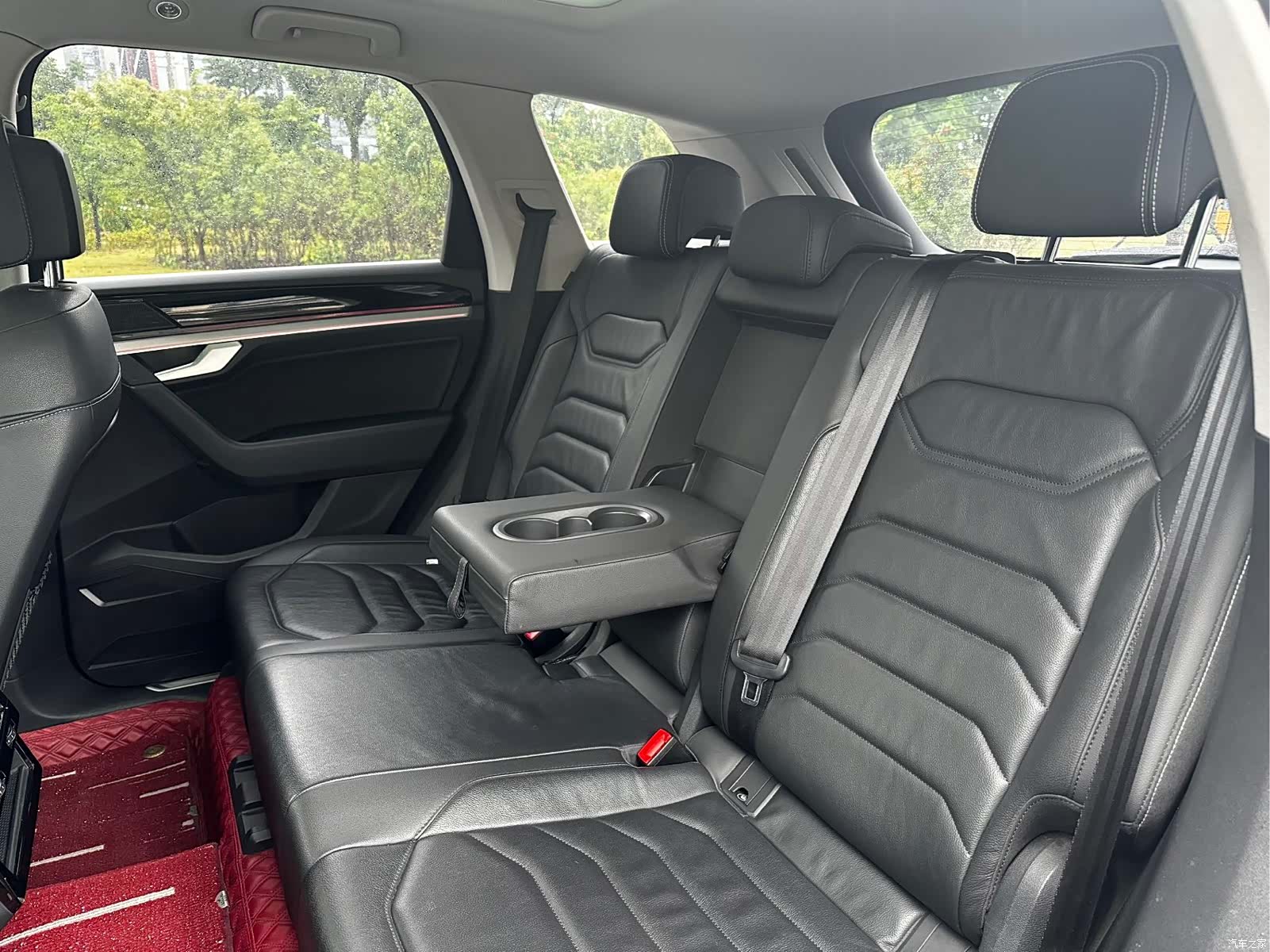 Volkswagen Touareg, 2022 14