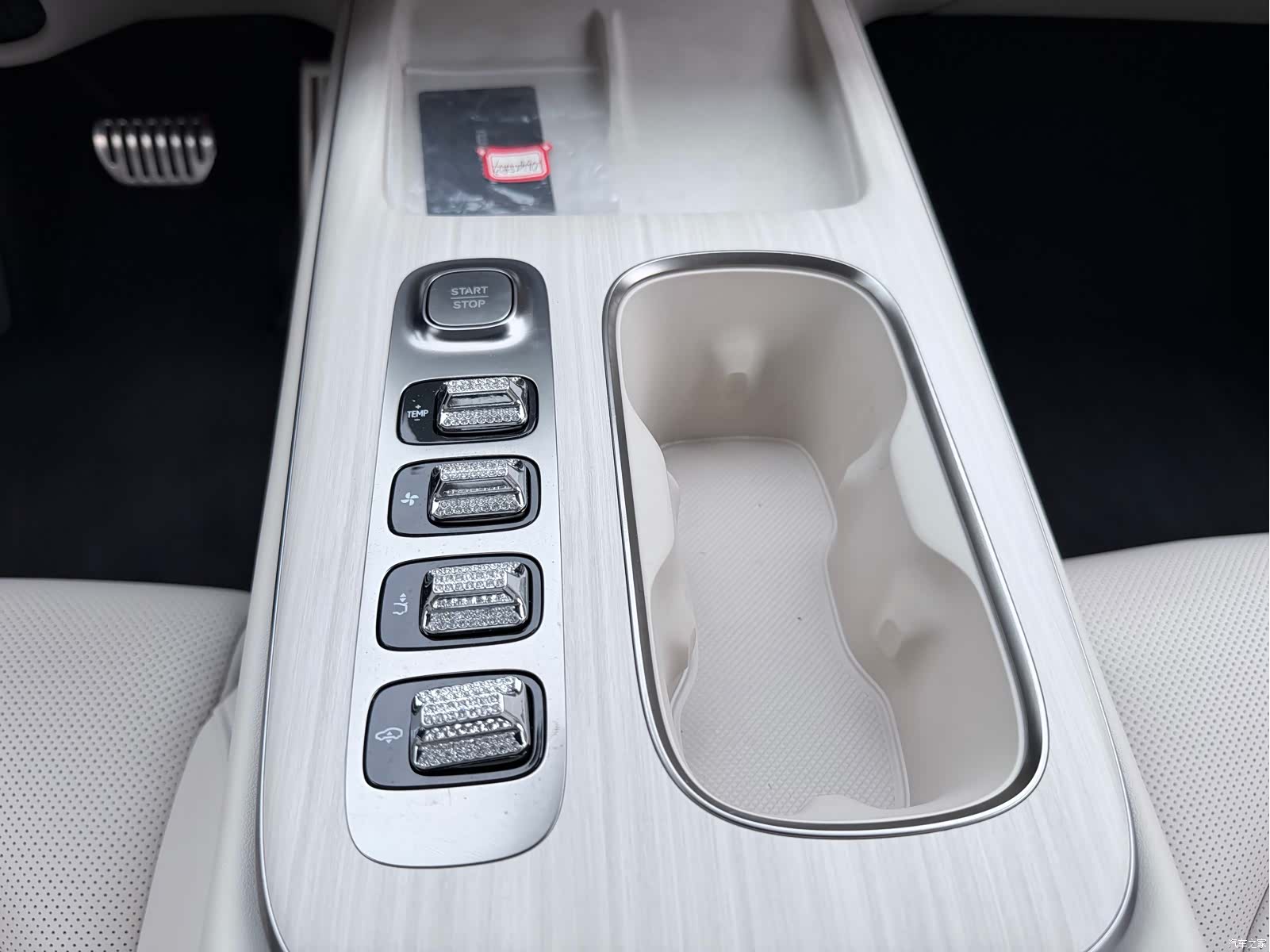 Xiaomi SU7, 2025 15