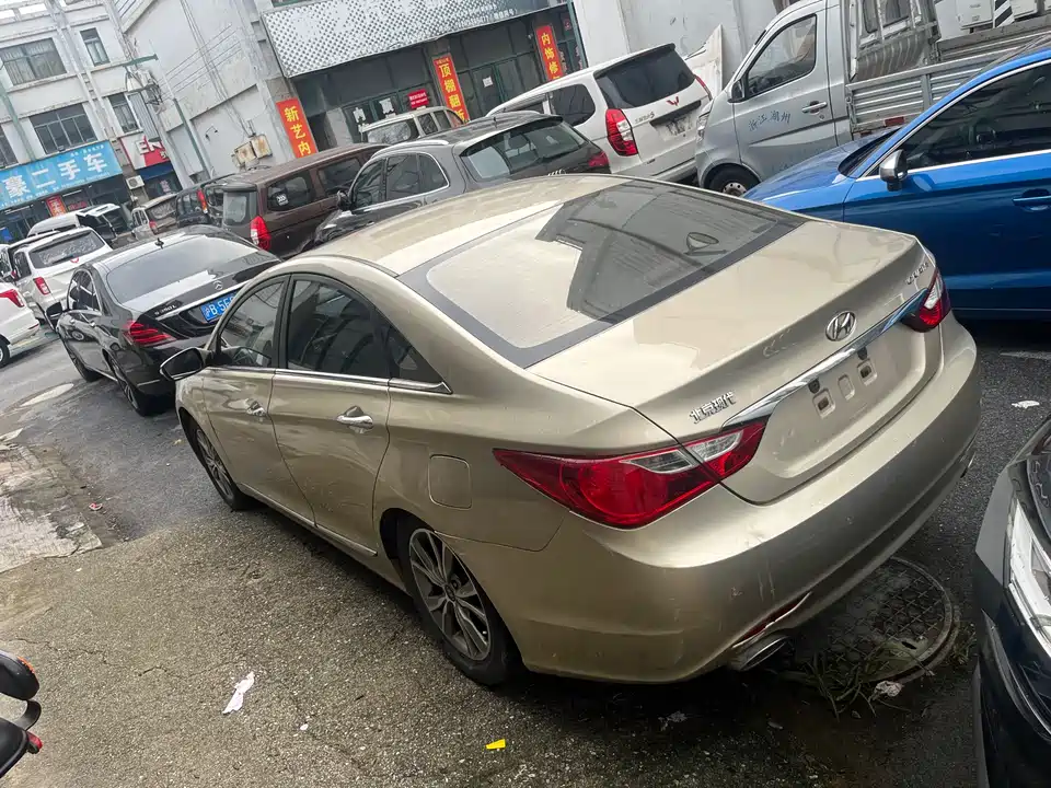 Hyundai Sonata