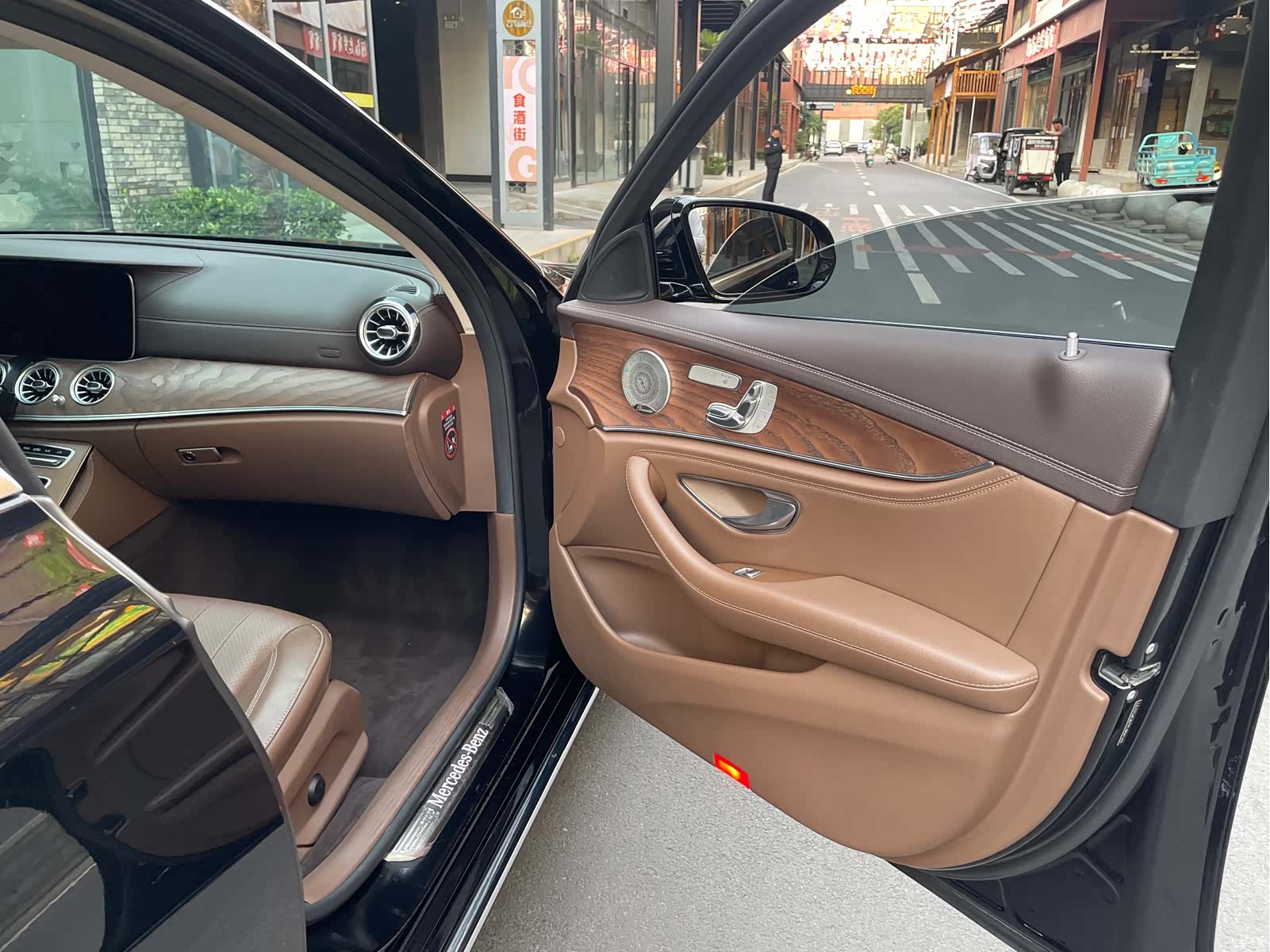 Mercedes-Benz E-Class, 2023 6
