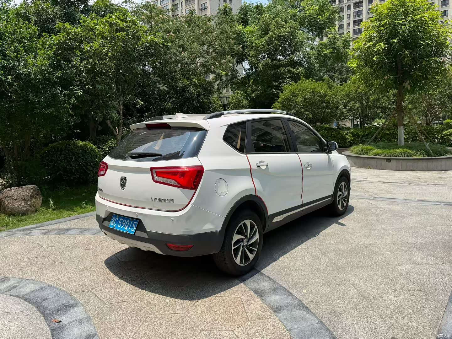 Wuling 560, 2017 9