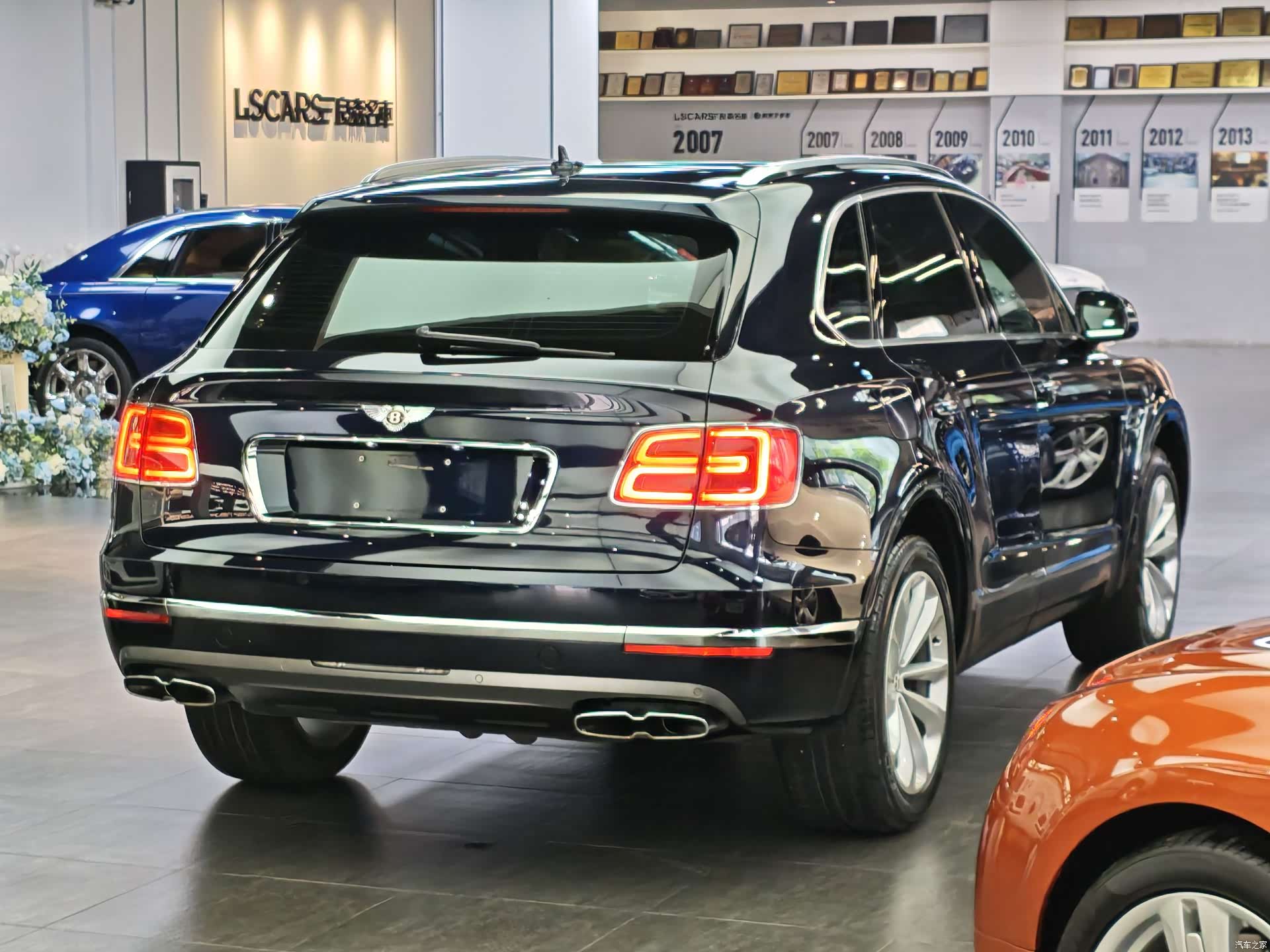 Bentley Bentayga, 2020 6