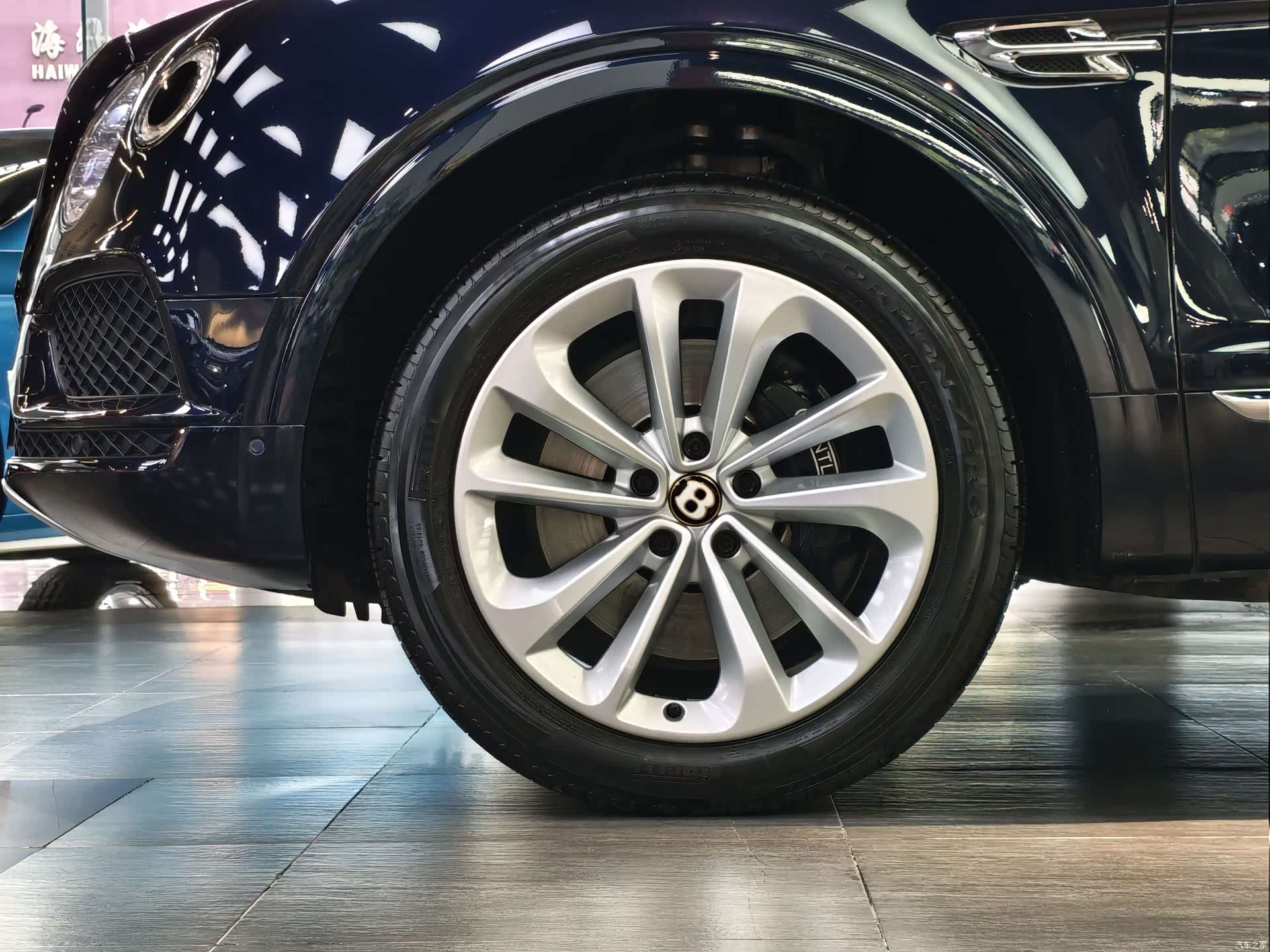 Bentley Bentayga, 2020 17