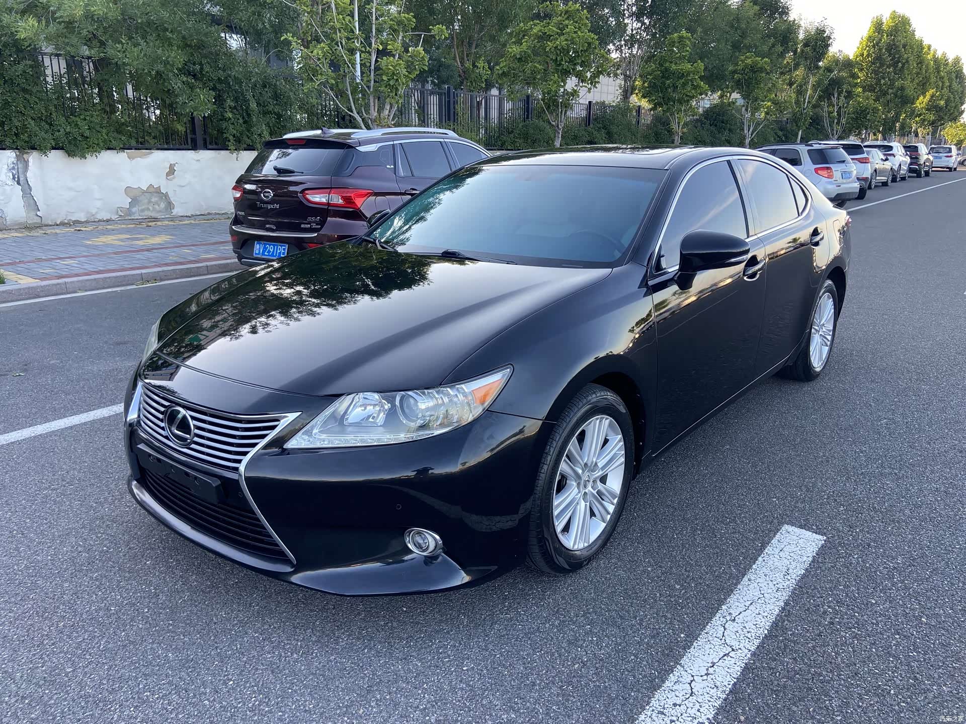 Lexus ES