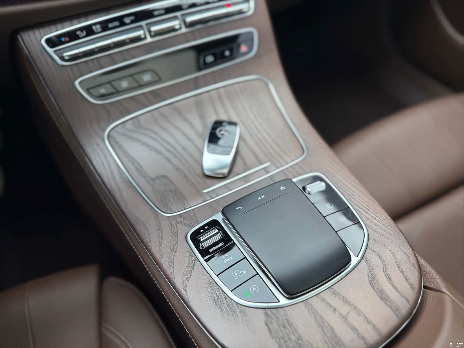 Mercedes-Benz E-Class, 2022 15