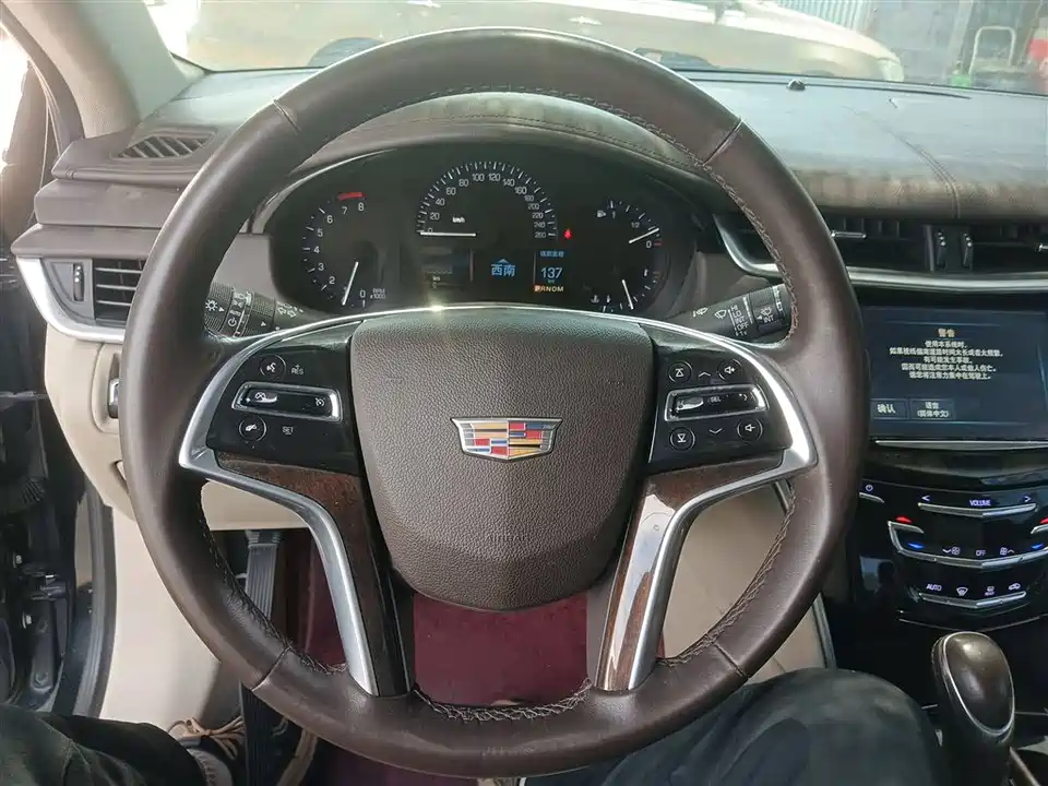 Cadillac XTS