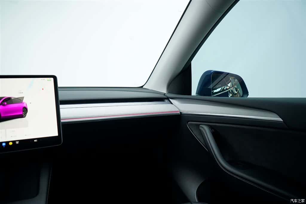 Tesla Model Y, 2024 17